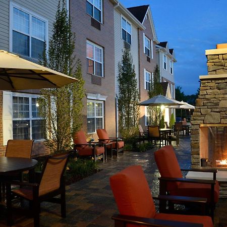 Towneplace Suites By Marriott East Lansing Bagian luar foto