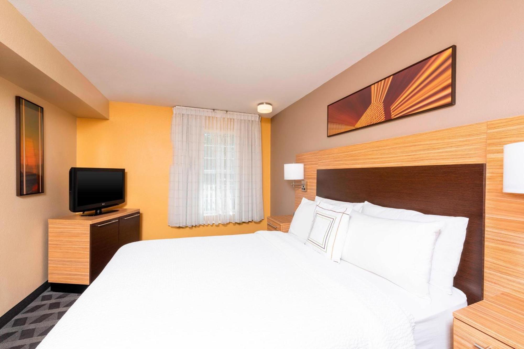 Towneplace Suites By Marriott East Lansing Bagian luar foto