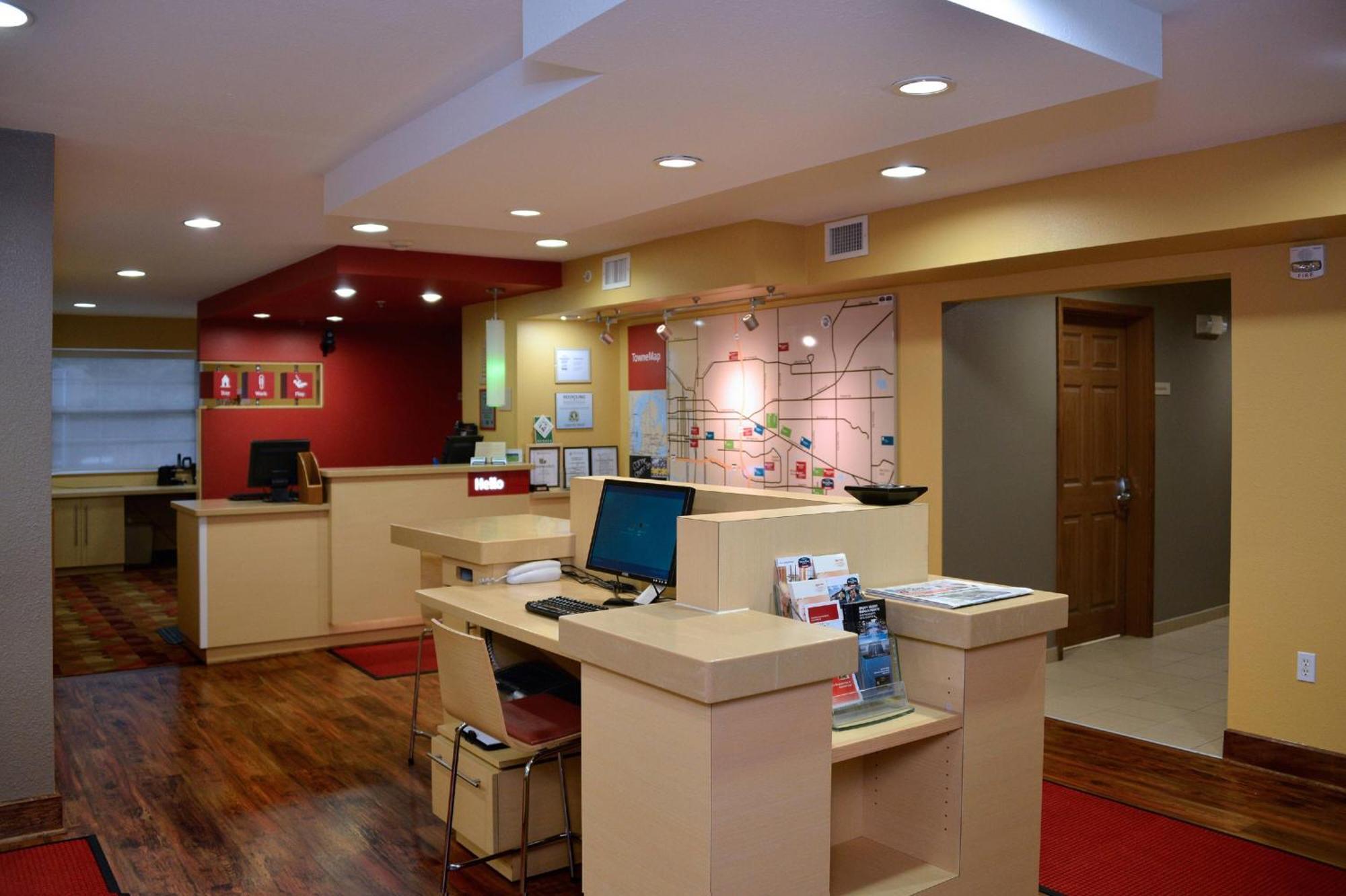 Towneplace Suites By Marriott East Lansing Bagian luar foto