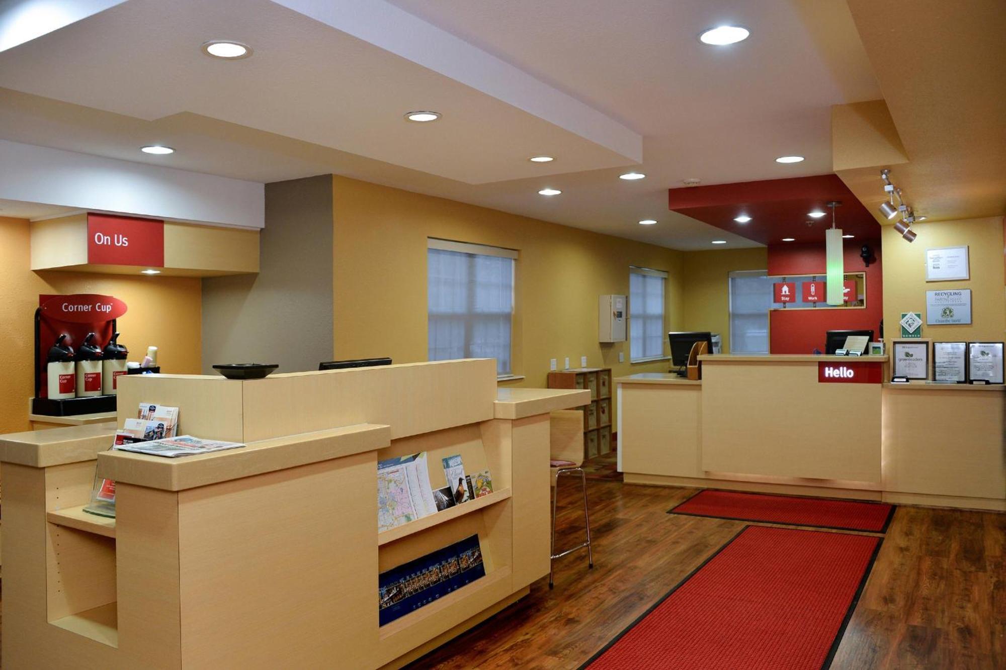 Towneplace Suites By Marriott East Lansing Bagian luar foto