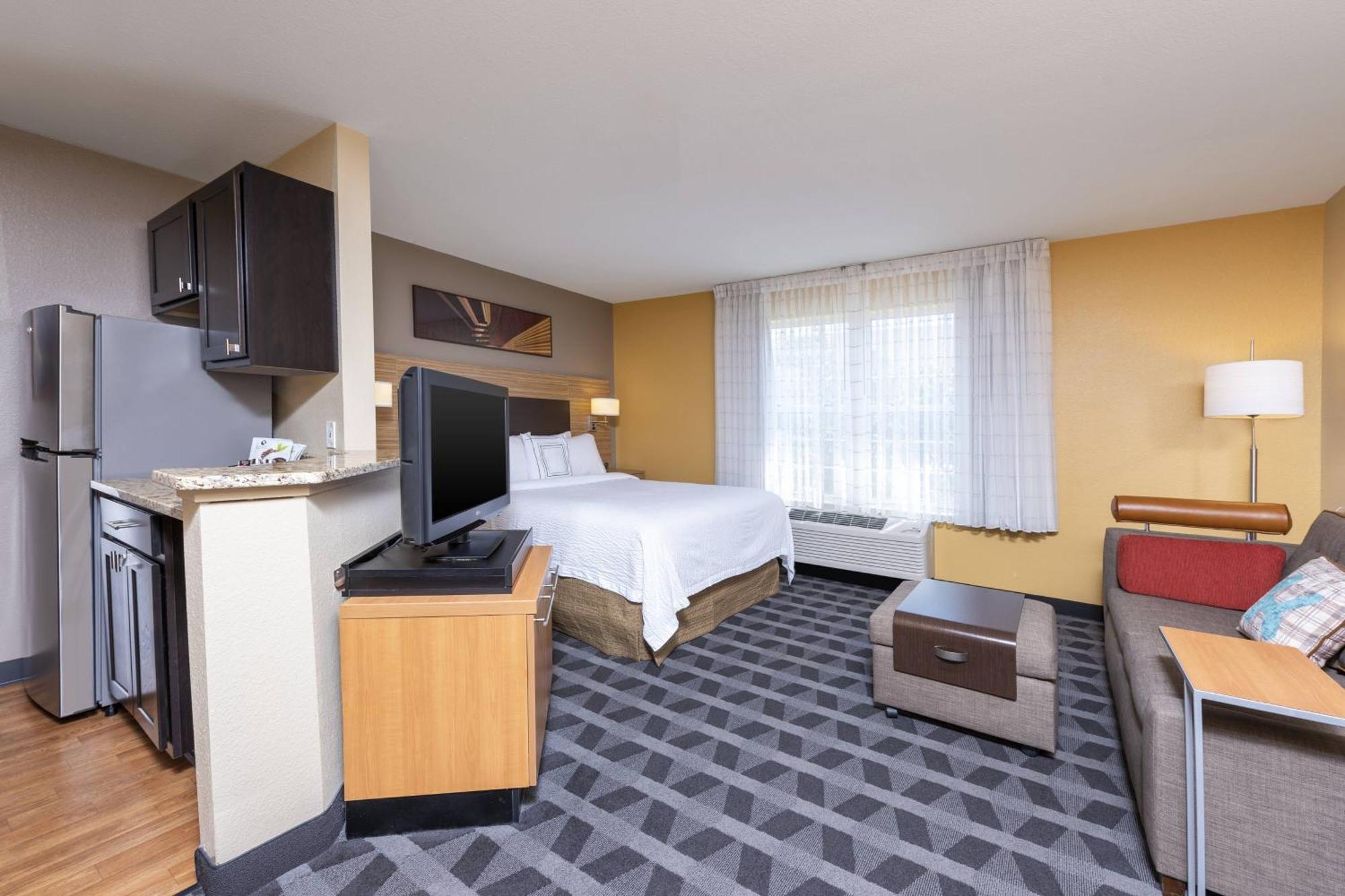 Towneplace Suites By Marriott East Lansing Bagian luar foto