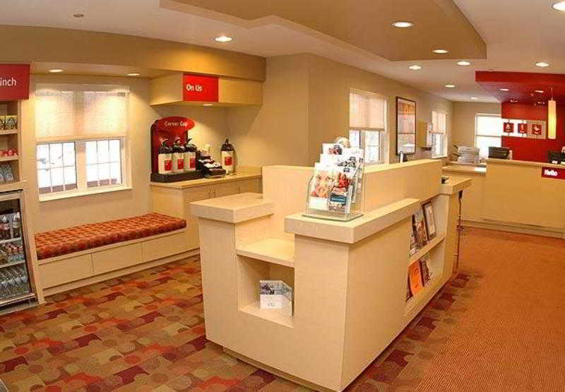 Towneplace Suites By Marriott East Lansing Bagian luar foto